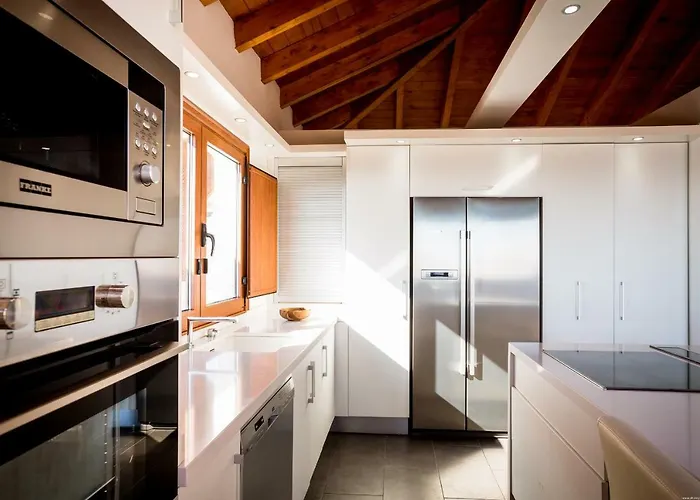 Rosas, Menores, Adeje, Sea View