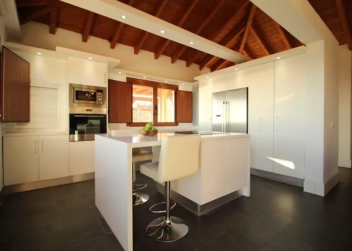 Rosas, Menores, Adeje, Sea View *